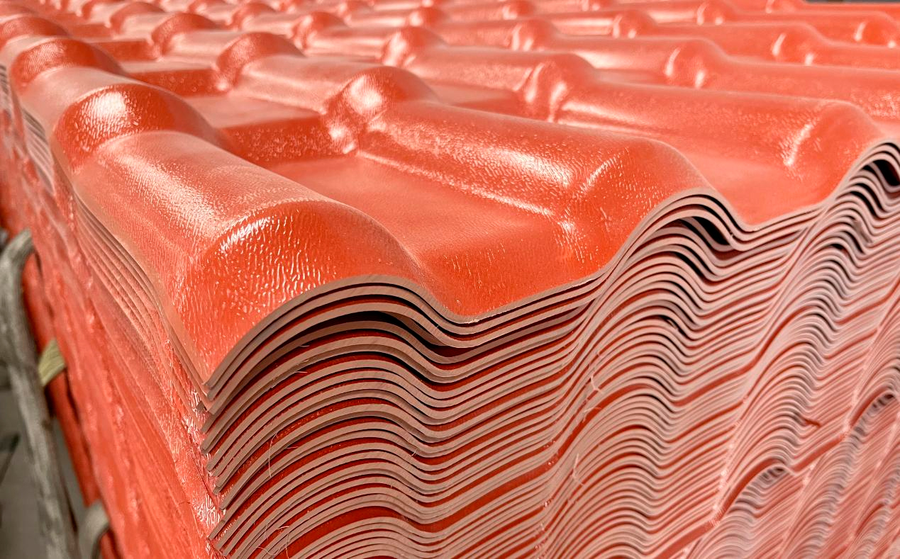 購(gòu)買(mǎi)合成樹(shù)脂瓦時(shí)，選擇經(jīng)營(yíng)模式為廠家直供，有什么巨大的優(yōu)勢(shì)呢