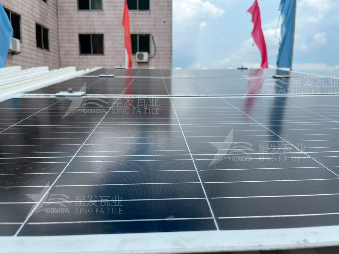 光伏瓦是什么？光伏屋面瓦的結(jié)構(gòu)