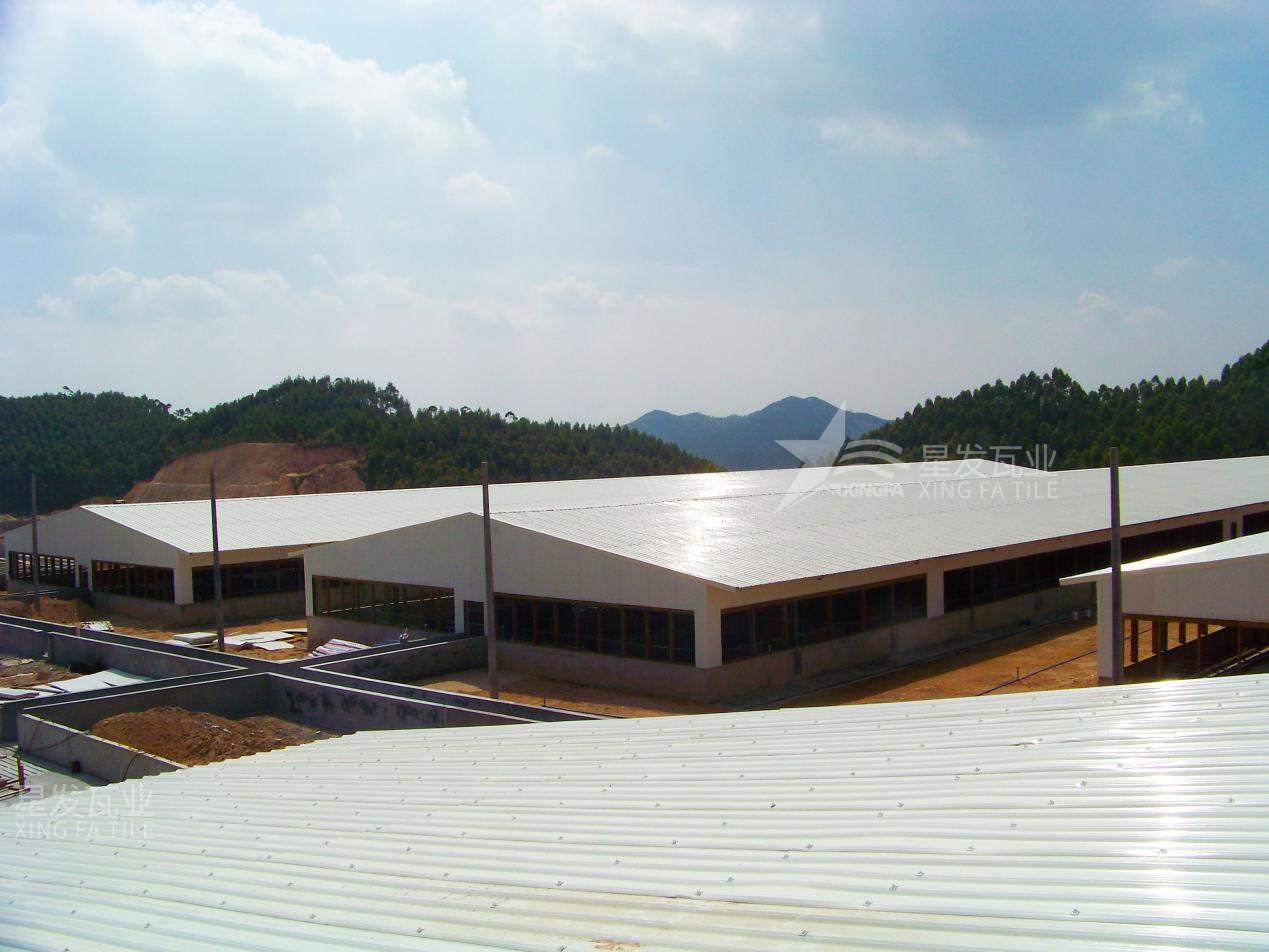 合成樹脂瓦施工安裝用什么材料搭建架子，鋼結(jié)構(gòu)搭建樹脂瓦