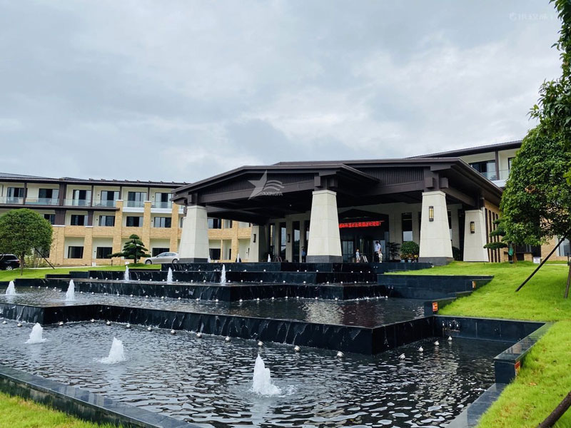 樹脂瓦漏水？購買到劣質(zhì)合成樹脂瓦導(dǎo)致漏水，妙招防漏教您一招！