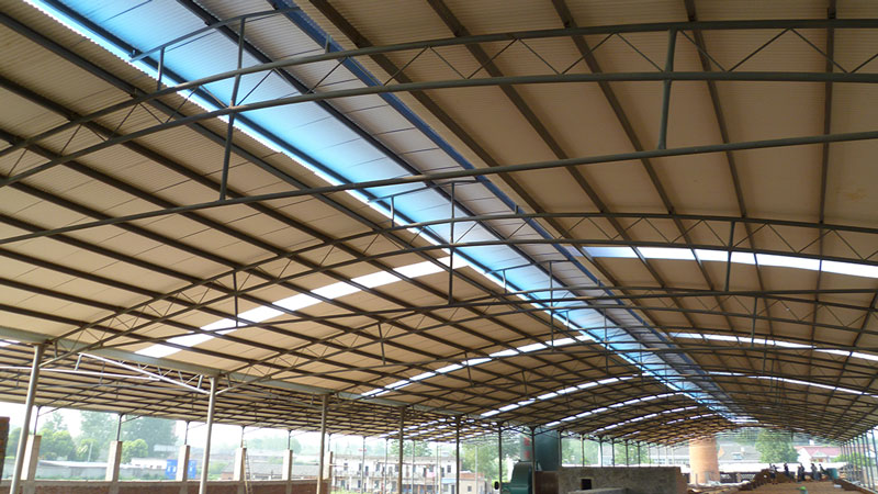 遇上雷陣雨時，屋面上的絕緣樹脂瓦是否安全？是否導電？