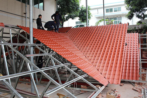 樹脂瓦具有哪些特性，是什么原因?qū)е聵渲弑粡V泛應(yīng)用呢